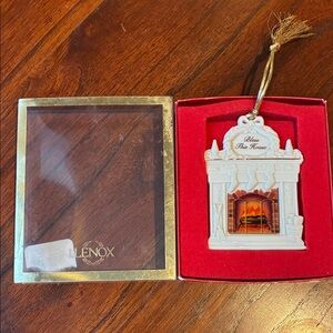 Lenox White and Gold Fireplace Ornament